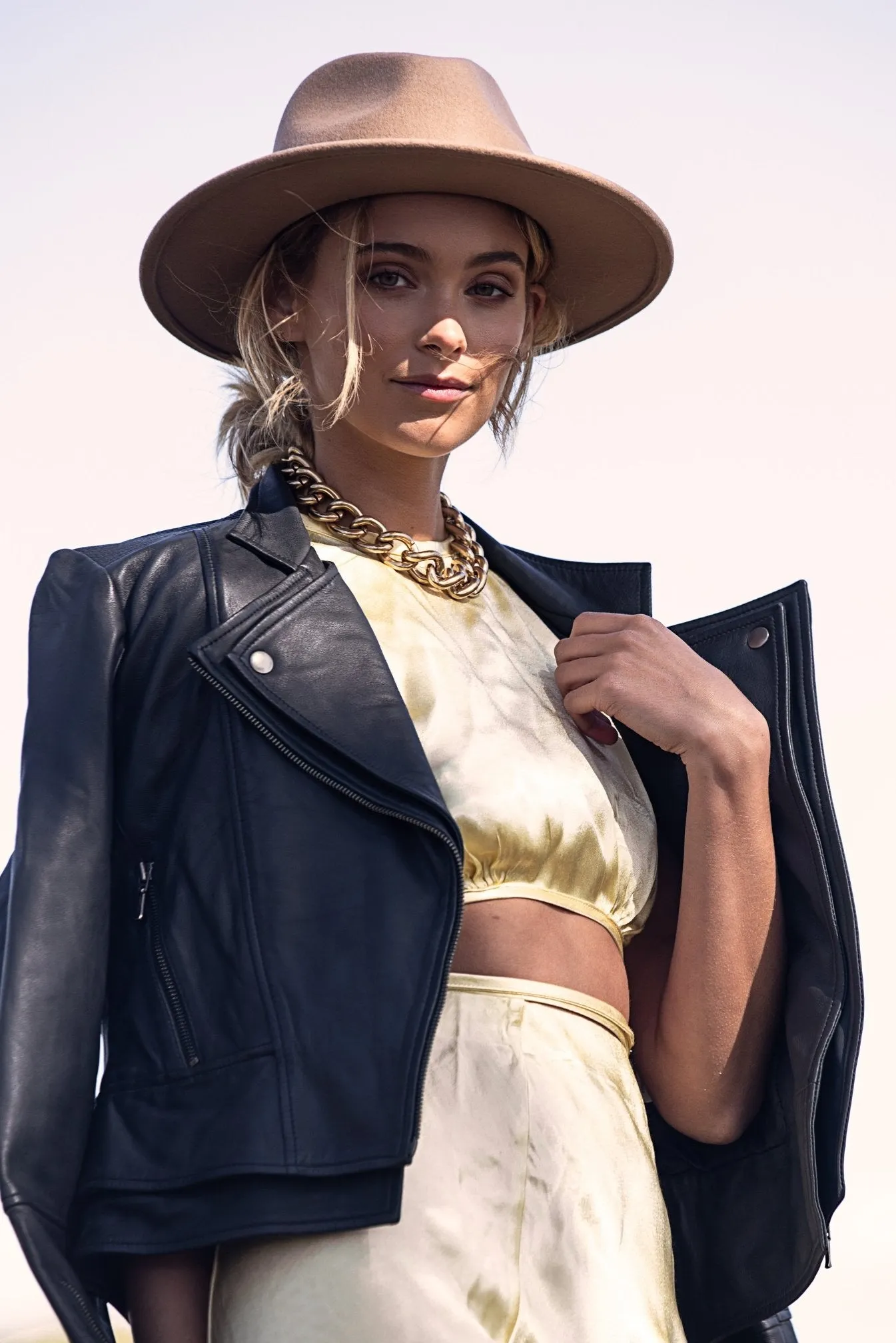 ACE OF SOMETHING Oslo Felt Fedora - Golden Sand