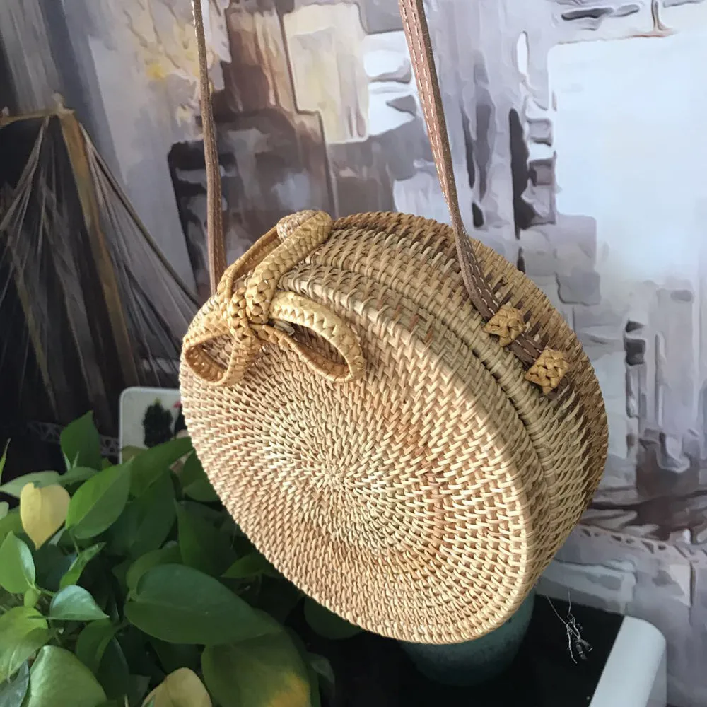 Bohemian Circular Beach Bag Hand Woven Straw   Round Butterfly Rattan buckle with real leather strap