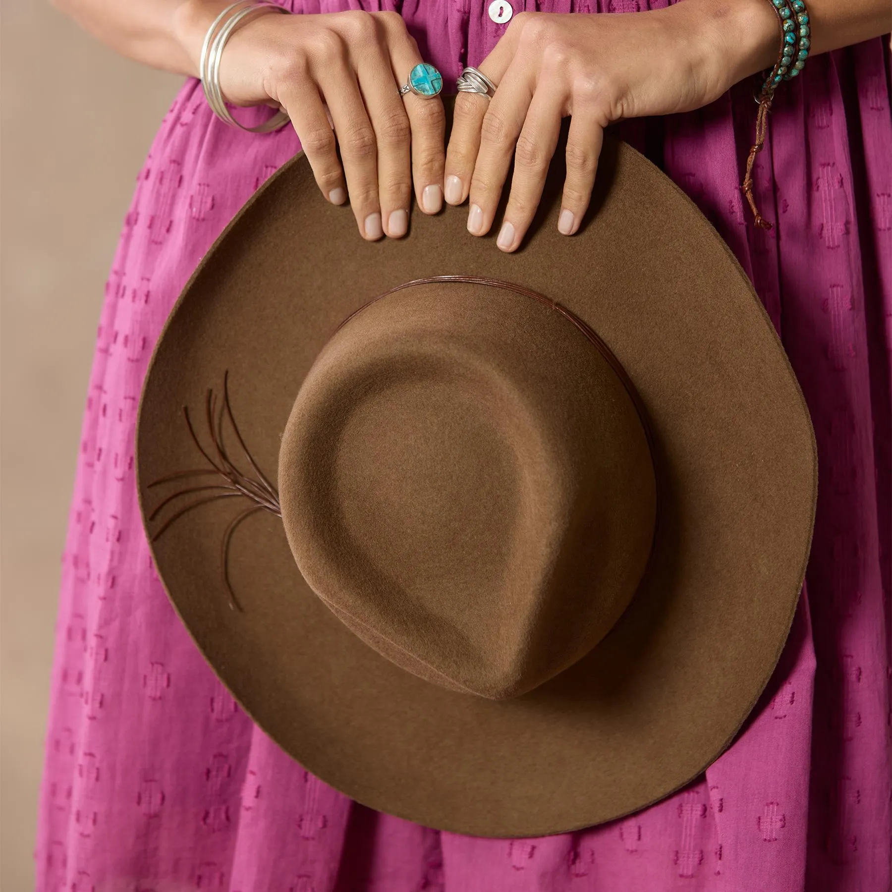 Cassandra Hat