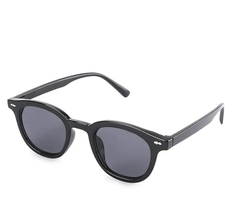 Plastic Frame Retro Fashion Sunglasses - Black Black