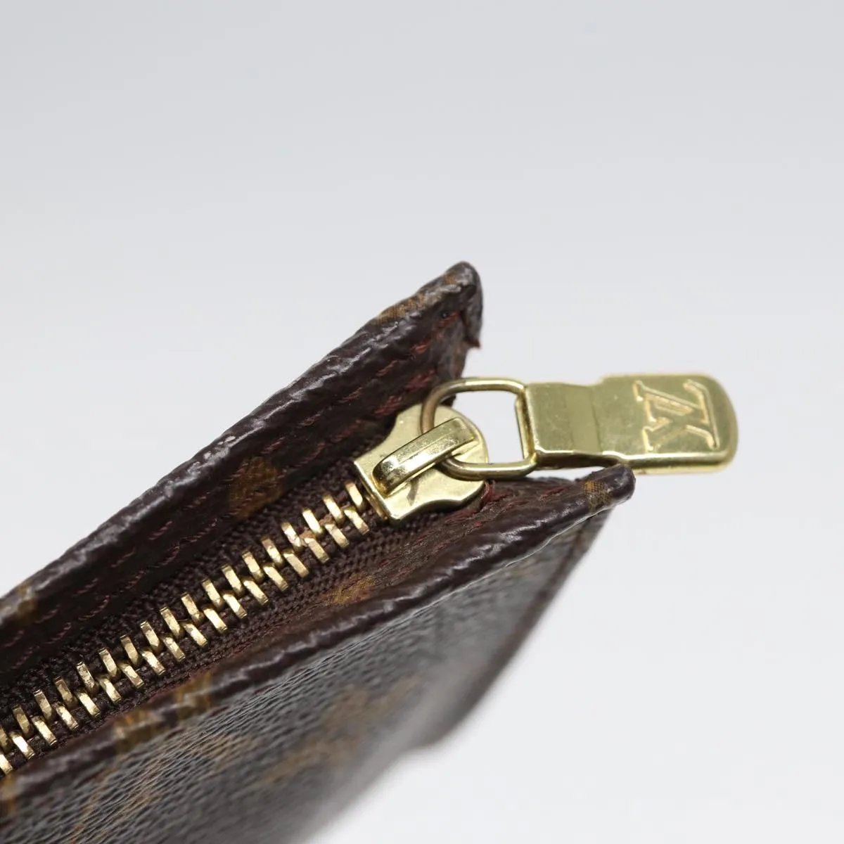Trendy Inspired Louis Vuitton Monogram Bucket Pm Accessory Pouch Lv Auth Ar12531